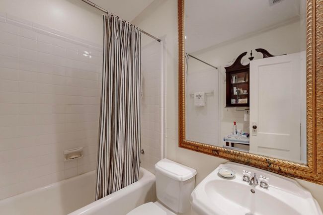609 Valencia St, House other with 3 bedrooms, 2 bathrooms and null parking in Dallas TX | Image 25
