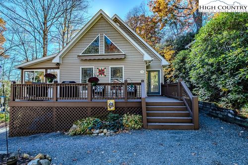 172 Valley Ln, Newland, NC, 28657-8130 | Card Image