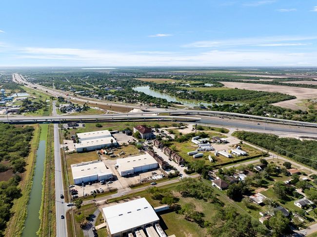 327 Couch, Home with 2 bedrooms, 2 bathrooms and null parking in Olmito TX | Image 16