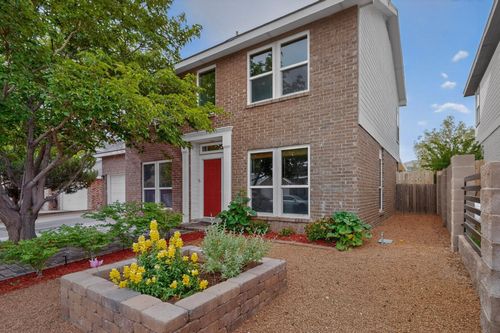 8016 Fallbrook Pl Nw, Albuquerque, NM, 87120-8015 | Card Image
