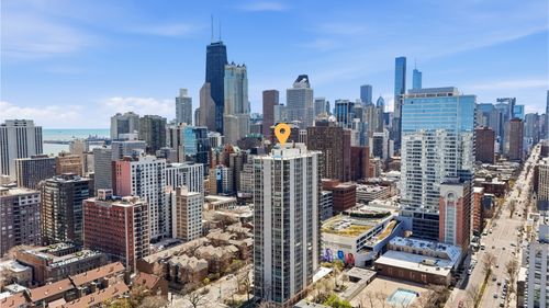 2906e-1255 N Sandburg Ter, Chicago, IL, 60610-8289 | Card Image