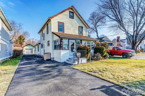 158 Stout Ave, Middlesex, NJ, 08846-1158 | Card Image