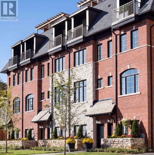 20 Earlington Ave, Etobicoke, ON, M8X2N5 | Card Image