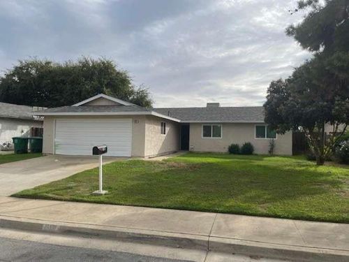 923 Holt Ave, Sanger, CA, 93657-2121 | Card Image