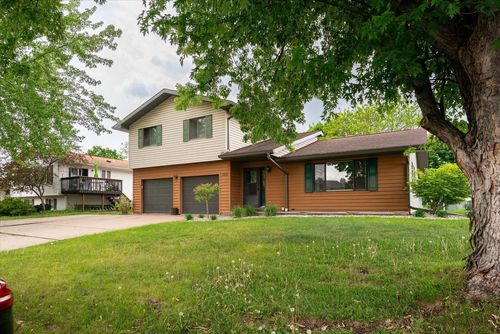 1206 Willow St, La Crescent, MN, 55947-1465 | Card Image