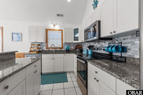 106 W Avalon Dr, Kill Devil Hills, NC, 27948-9417 | Card Image