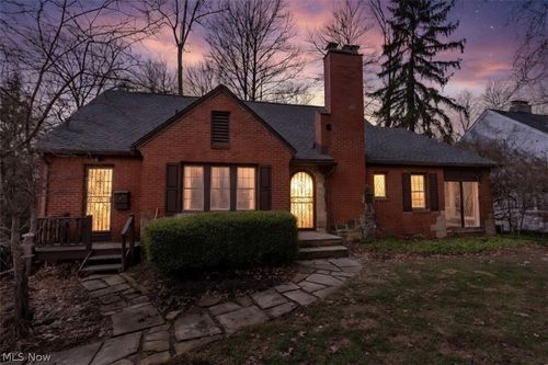 240 Sand Run Rd, Akron, OH, 44313-5334 | Card Image