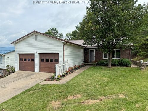 5005 Buffy Dr, Cross Lanes, WV, 25313-2249 | Card Image
