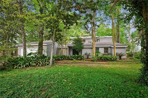 225 Evergreen Dr, Mandeville, LA, 70471-2536 | Card Image