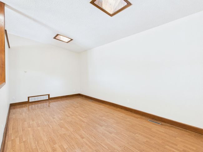 Spacious Living Room | Image 15