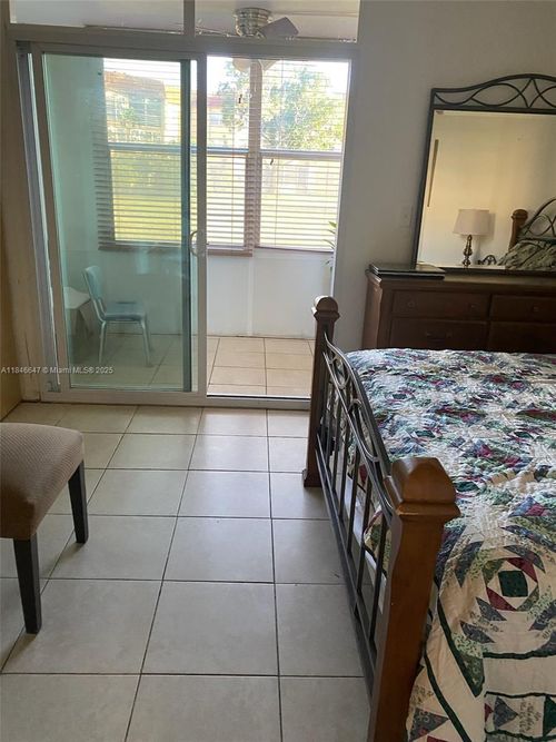 apt-102-9061 Sunrise Lakes Blvd, Sunrise, FL, 33322-6055 | Card Image