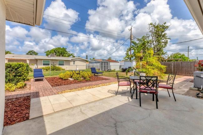 2402 33 Rd St W, House other with 3 bedrooms, 2 bathrooms and null parking in BRADENTON FL | Image 22