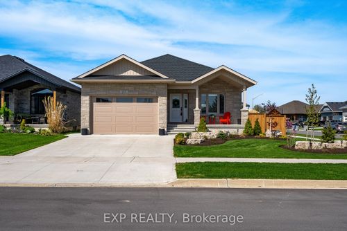 217 Duncan St, Mitchell, ON, N0K1N0 | Card Image