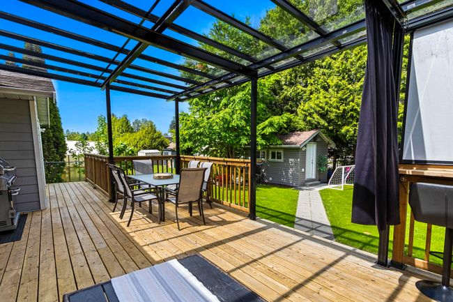 20147 Hampton St, House other with 3 bedrooms, 2 bathrooms and 5 parking in Maple Ridge BC | Image 20
