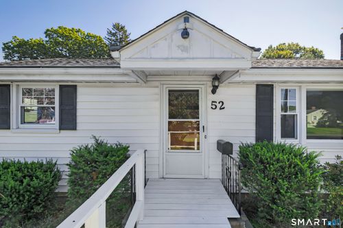 52 Westgate St, West Hartford, CT, 06110-1867 | Card Image