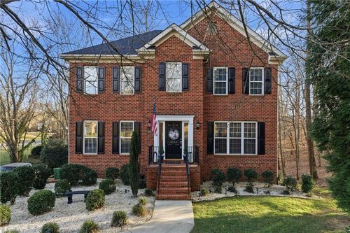 5716 Sutter Ln, Kernersville, NC, 27284-7112 | Card Image