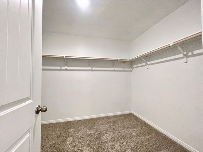 590 Gladiola Loop, House other with 4 bedrooms, 2 bathrooms and 2 parking in Kyle TX | Image 28