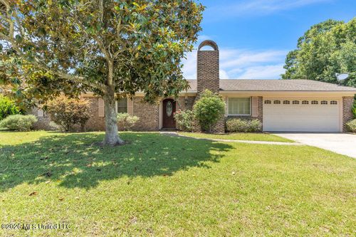 1513 Woodhaven St, Pascagoula, MS, 39581-2246 | Card Image