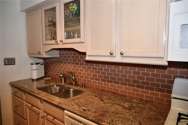 102 Linden Ct, Condo with 3 bedrooms, 3 bathrooms and 2 parking in Seven Fields PA | Image 22