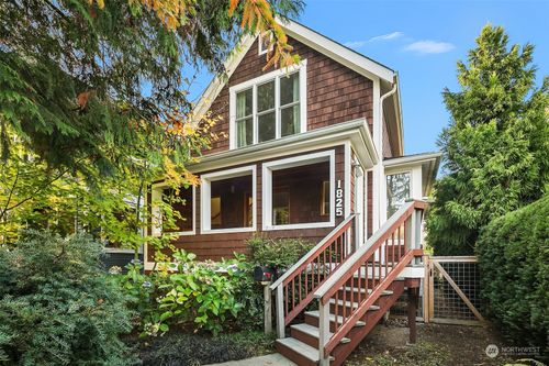 1825 5th Avenue W, Seattle, WA, 98119 | Card Image