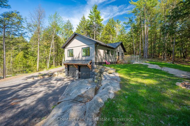 1010 Leonard Lake Rd, House other with 3 bedrooms, 3 bathrooms and 6 parking in Bracebridge ON | Image 36