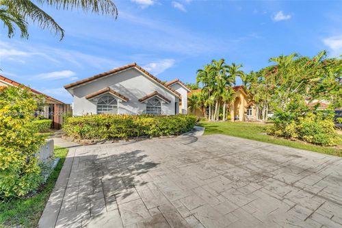 15311-15311 Sw 52nd Ter, Miami, FL, 33185-4401 | Card Image