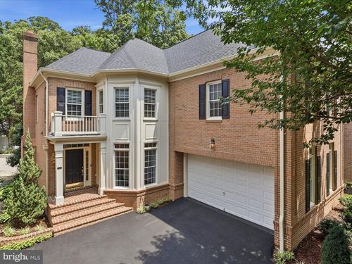 10090 Cover Pl, FAIRFAX, VA, 22030-2494 | Card Image