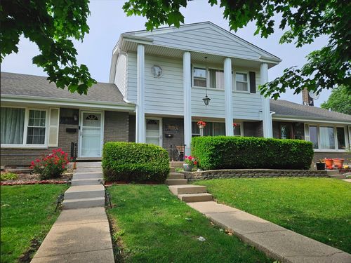 7108 W Niles Ave, Niles, IL, 60714-2122 | Card Image