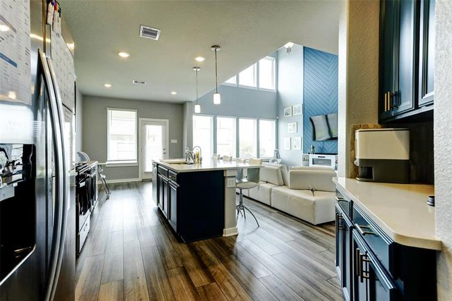 4910 Magnolia Springs Dr, House other with 4 bedrooms, 4 bathrooms and 2 parking in Pearland TX | Image 9