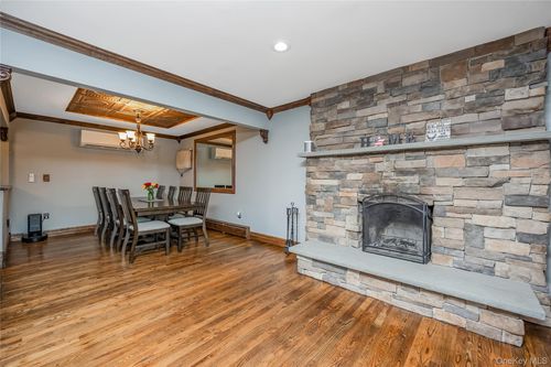 140 Ocean Ave, Islip, NY, 11751-4214 | Card Image