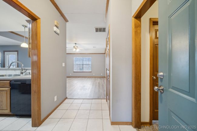 27310 W 15 Th St S, House other with 3 bedrooms, 2 bathrooms and null parking in Sand Springs OK | Image 8