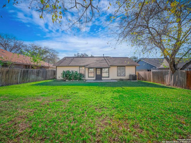 7903 Forest Cabin, House other with 2 bedrooms, 1 bathrooms and null parking in Live Oak TX | Image 22