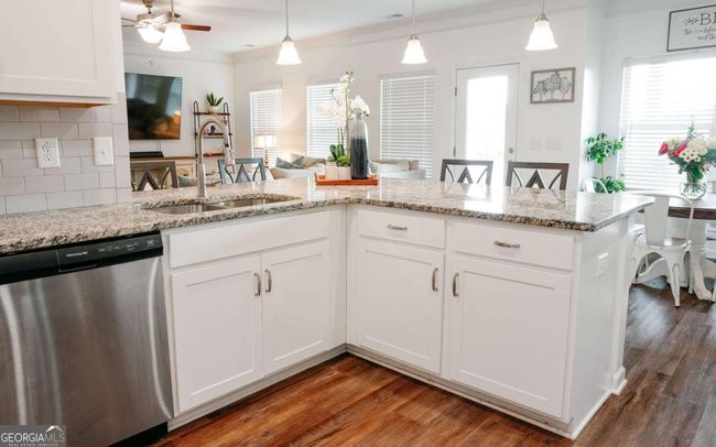 1279 Day Dr, House other with 5 bedrooms, 4 bathrooms and 5 parking in Bogart GA | Image 9