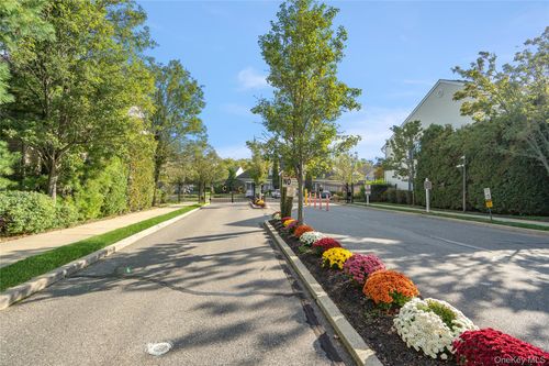 95 Morley Cir, Huntingtn Sta, NY, 11747-4838 | Card Image
