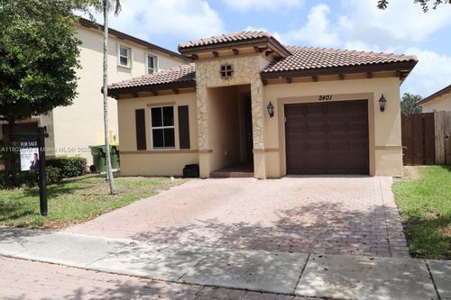 2401 Ne 4th St, Homestead, FL, 33033-5944 | Card Image