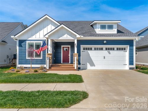 237 Leyland Cir, Hendersonville, NC, 28792-0498 | Card Image