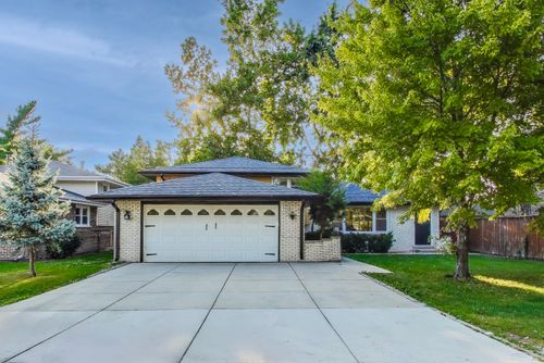 7712 Cronin Ave, Justice, IL, 60458-1328 | Card Image