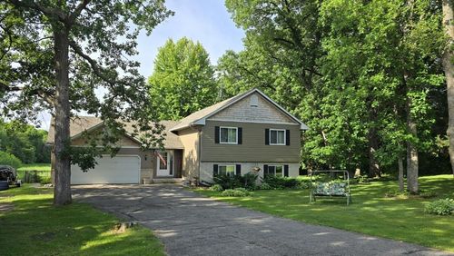 235 Englewood Rd, Clearwater, MN, 55320-1516 | Card Image
