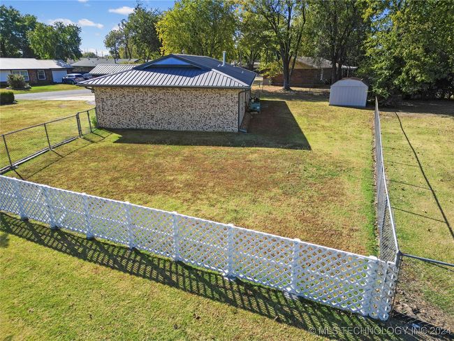 1421 S Hayes Ave, House other with 3 bedrooms, 2 bathrooms and null parking in Wagoner OK | Image 5