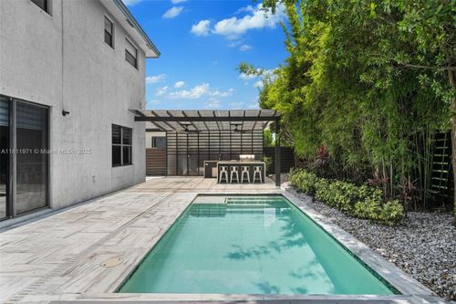 15924 Sw 136th Way, Miami, FL, 33196-1822 | Card Image