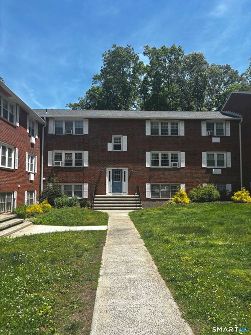 a-39 Briarwood Ln, Branford, CT, 06405-4329 | Card Image