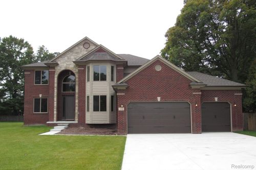 6831 John R Rd, Troy, MI, 48085-1052 | Card Image