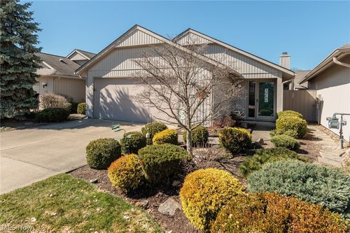 12410 Altis Ct, Strongsville, OH, 44149-3249 | Card Image