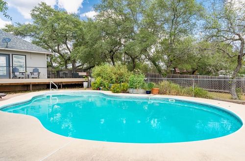 118 E Dawn Dr, Johnson City, TX, 78636-4695 | Card Image