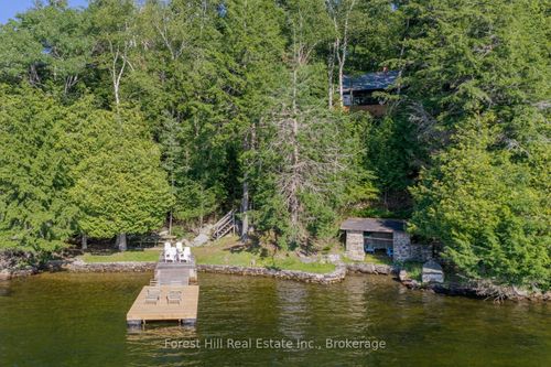 1034 Canning Heights Rd, Minden, ON, K0M2K0 | Card Image