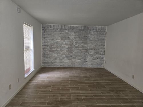 apt-211-8941 Gaylord Dr, Houston, TX, 77024-2917 | Card Image