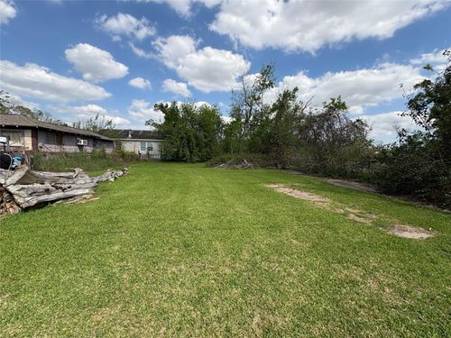 6020 Wipprecht St, Houston, TX, 77026-1752 | Card Image