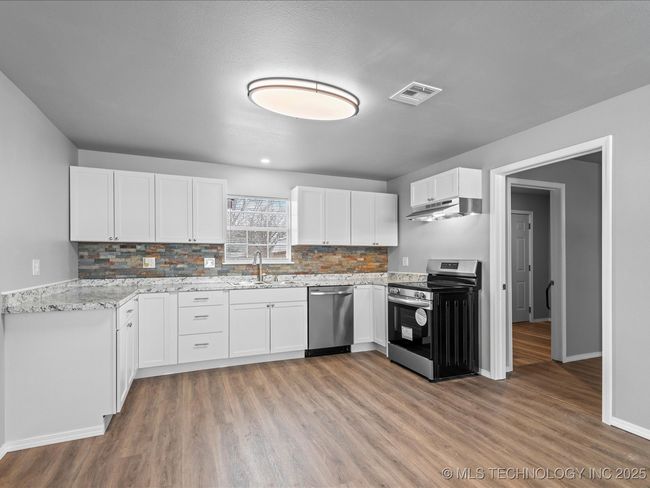 211 S Chestnut St, House other with 4 bedrooms, 2 bathrooms and null parking in Copan OK | Image 8