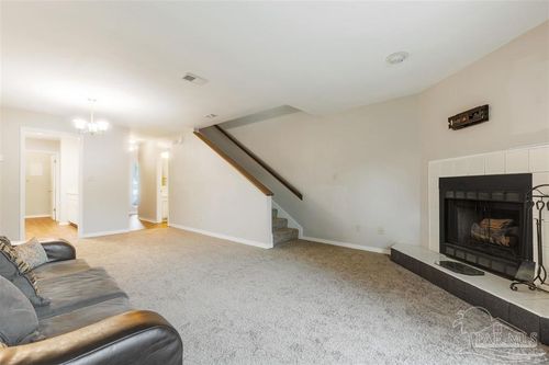 912 Brookside Pl, Pensacola, FL, 32503-2869 | Card Image