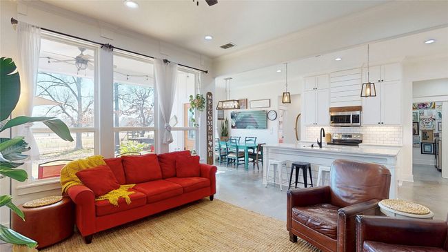 18358 Timber Oaks Dr, House other with 4 bedrooms, 2 bathrooms and null parking in Lindale TX | Image 7